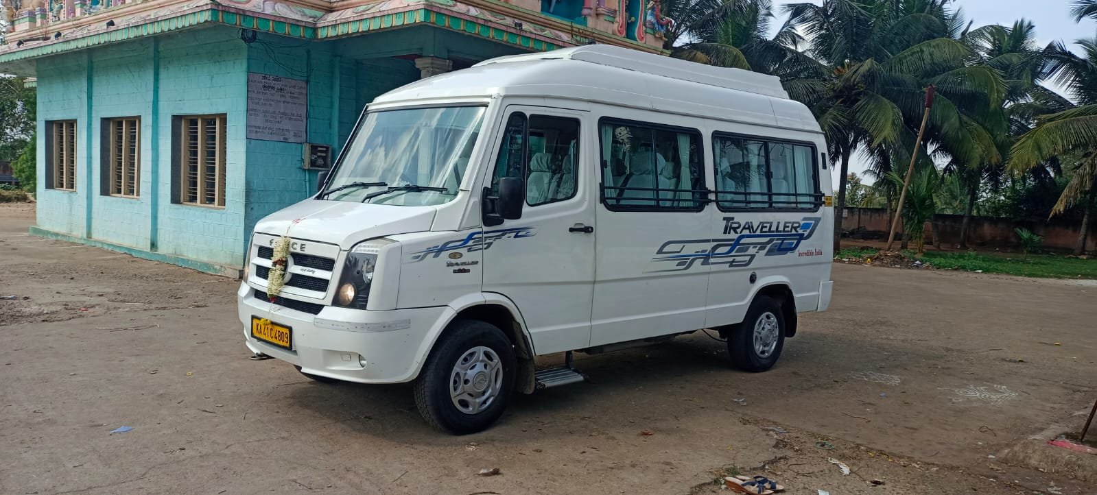 Tempo Traveller Side Profile